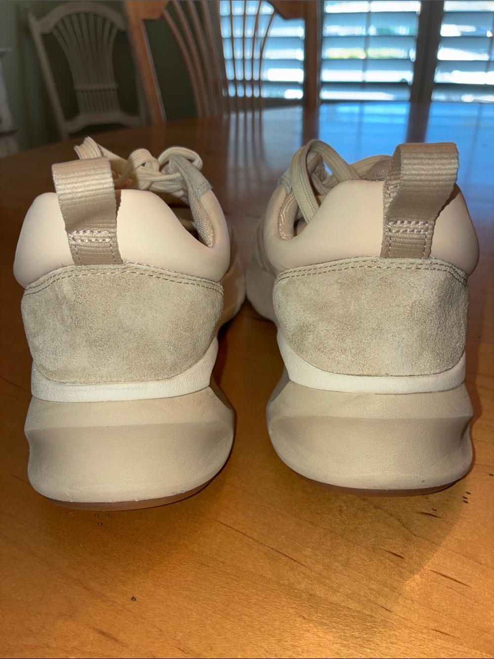 TORY BURCH (EUC) Women’s Like New Cream & Beige Chunky Trainer Sneakers, Size 8M - Picture 9 of 11
